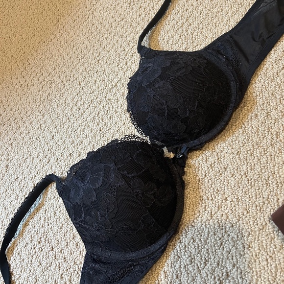 3 for 36 - Victoria’s Secret Push Up Bra - Picture 1 of 3